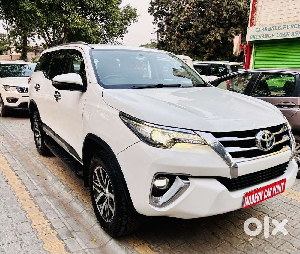 Toyota Fortuner 4x4 Manual Limited Edition, 2019, Diesel