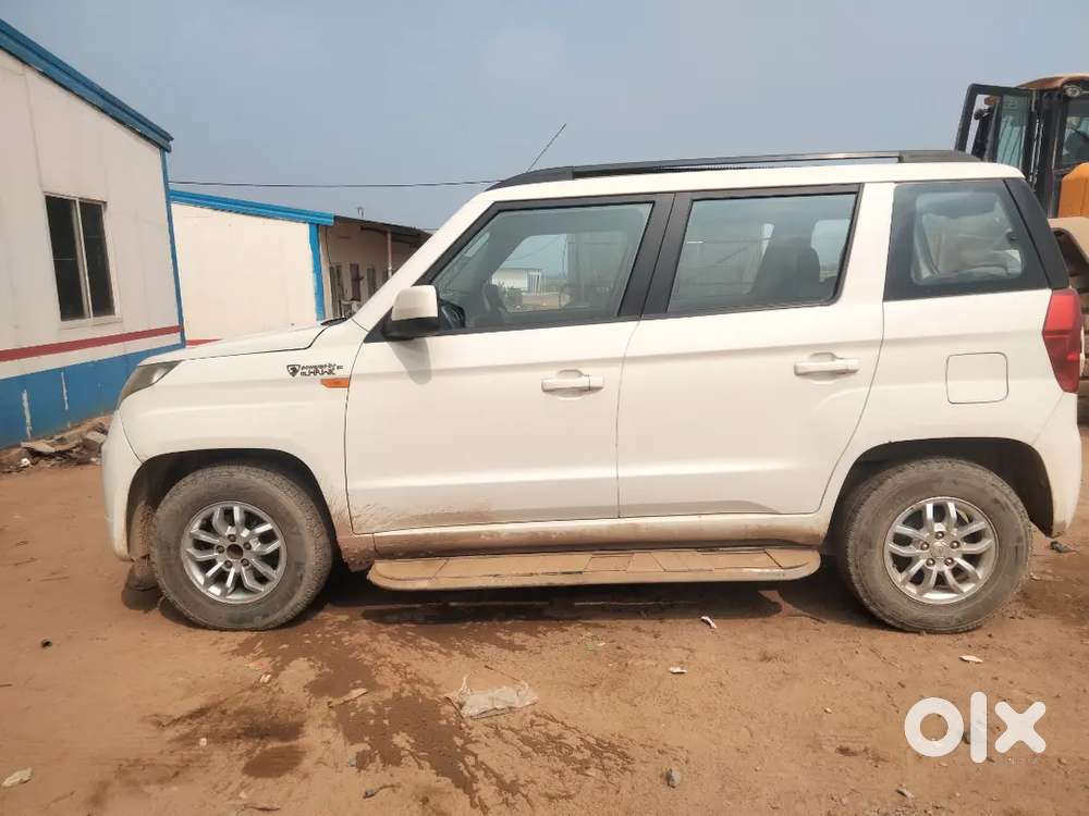 Mahindra Tuv 300 2015 3rd Owner