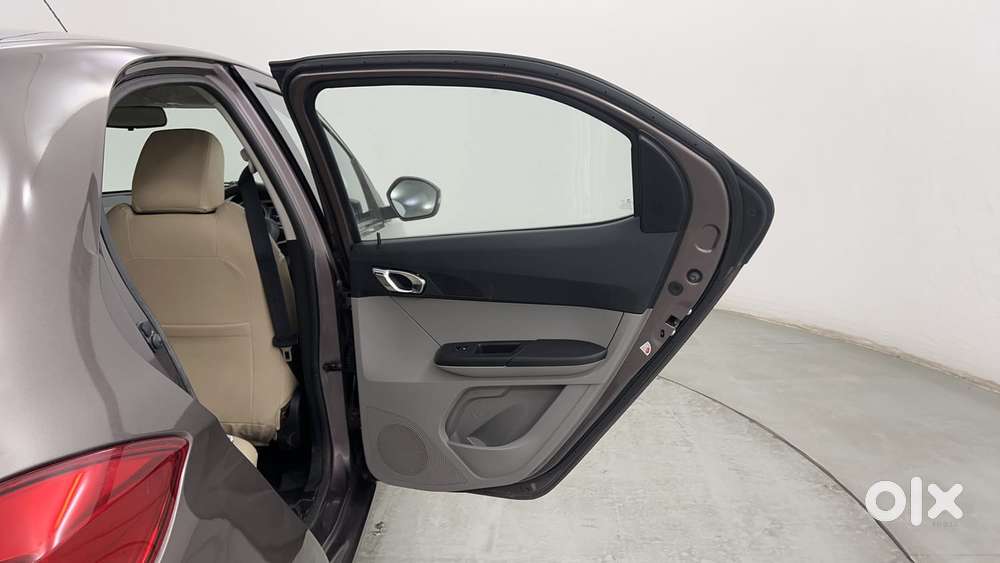 Tata Tiago Xz, 2017, Petrol