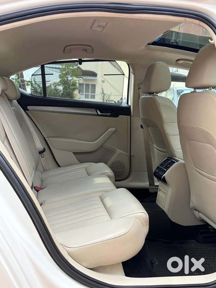 Skoda Superb Style 1.8 Tsi Mt, 2016, Petrol