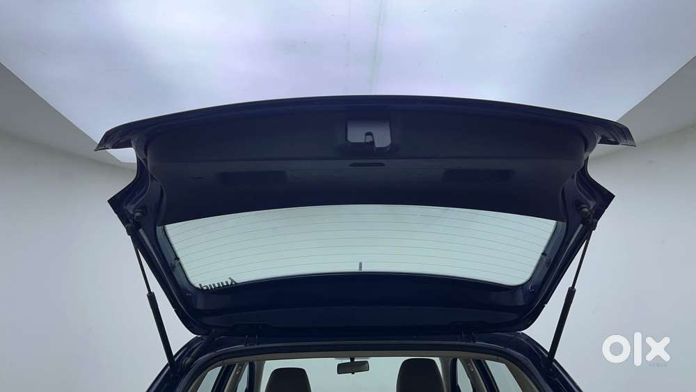 Volkswagen Polo Petrol Highline 1.2l, 2014, Petrol