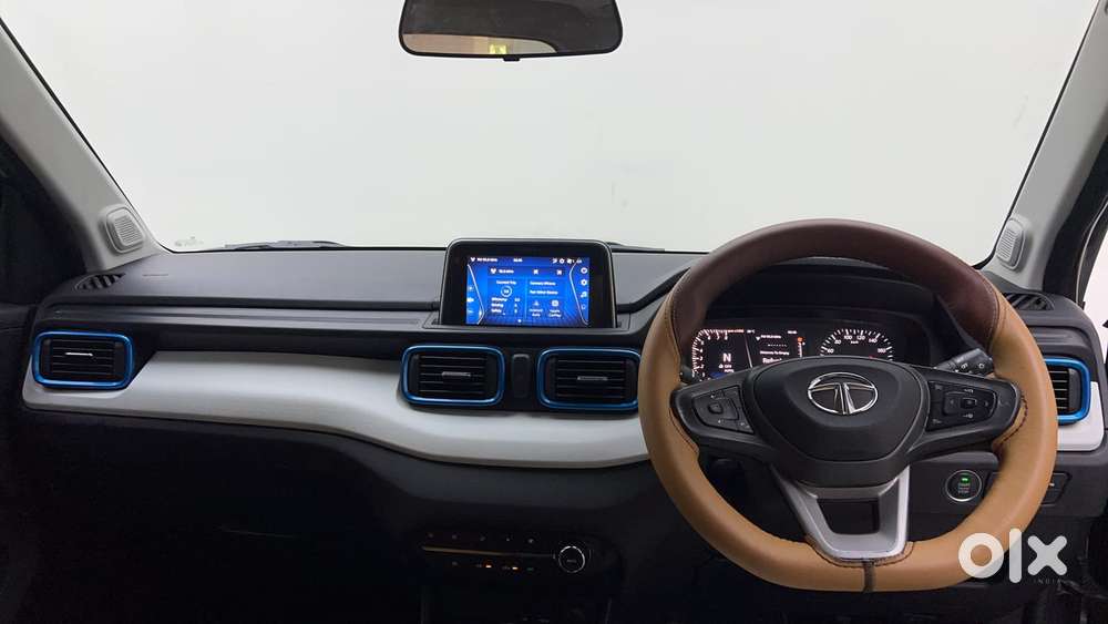 Tata Punch Creative Dual Tone Amt Sunroof, 2023, Petrol