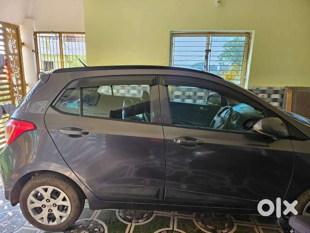 Hyundai Grand I10 2017 Petrol 42000 Km Driven Immaculate Condition