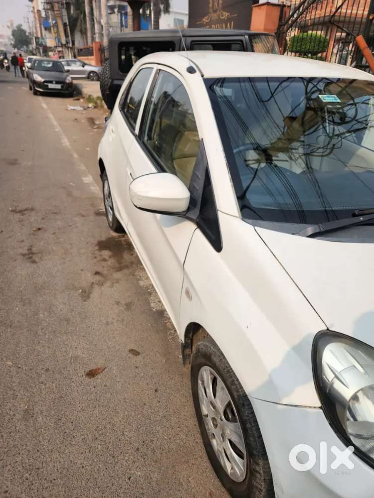 Honda Brio 2012 Petrol Well Maintained