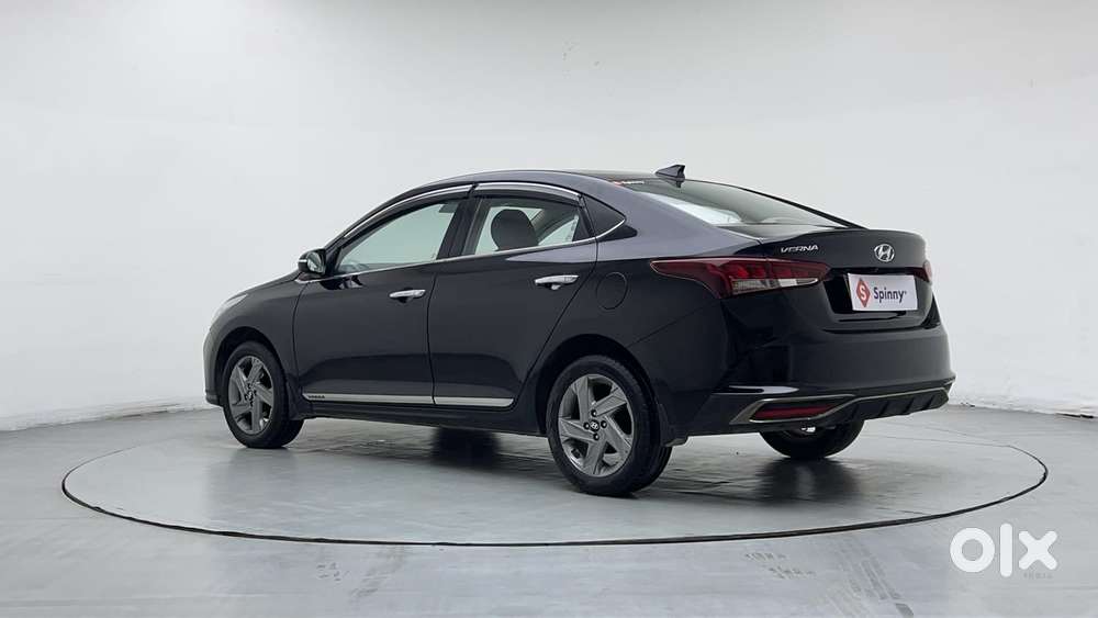 Hyundai Verna 1.5 Sx Ivt, 2022, Petrol