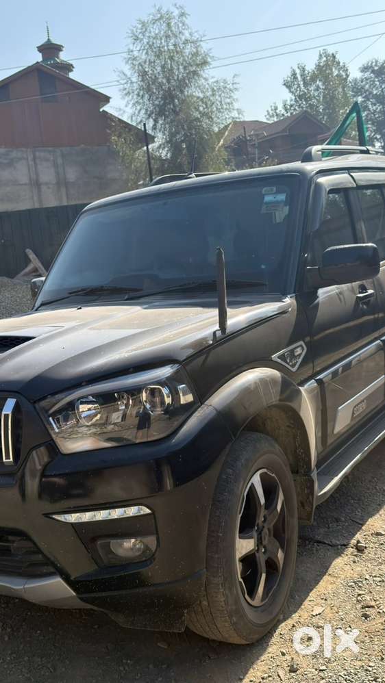 Mahindra Scorpio Diesel 2023 Capitan Seat Vanity Number
