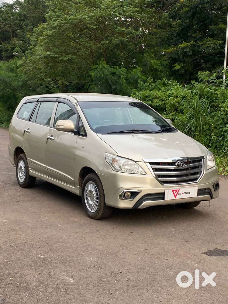 Toyota Innova 2.5 G (diesel) 8 Seater Bs Iv, 2014, Diesel