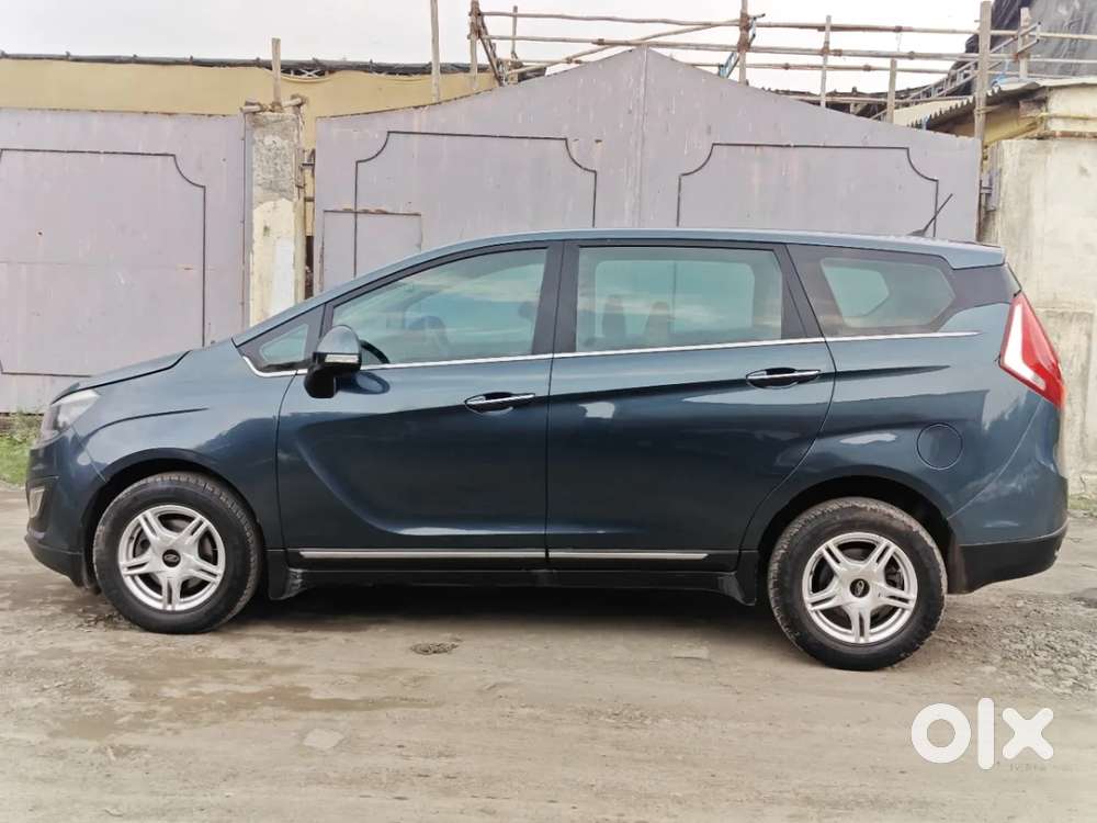 Mahindra Marazzo M6, 2018, Diesel