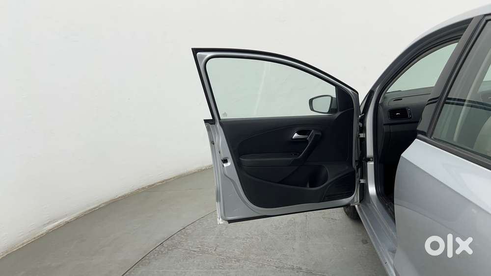 Volkswagen Vento 1.2 Tsi Comfortline At, 2016, Petrol