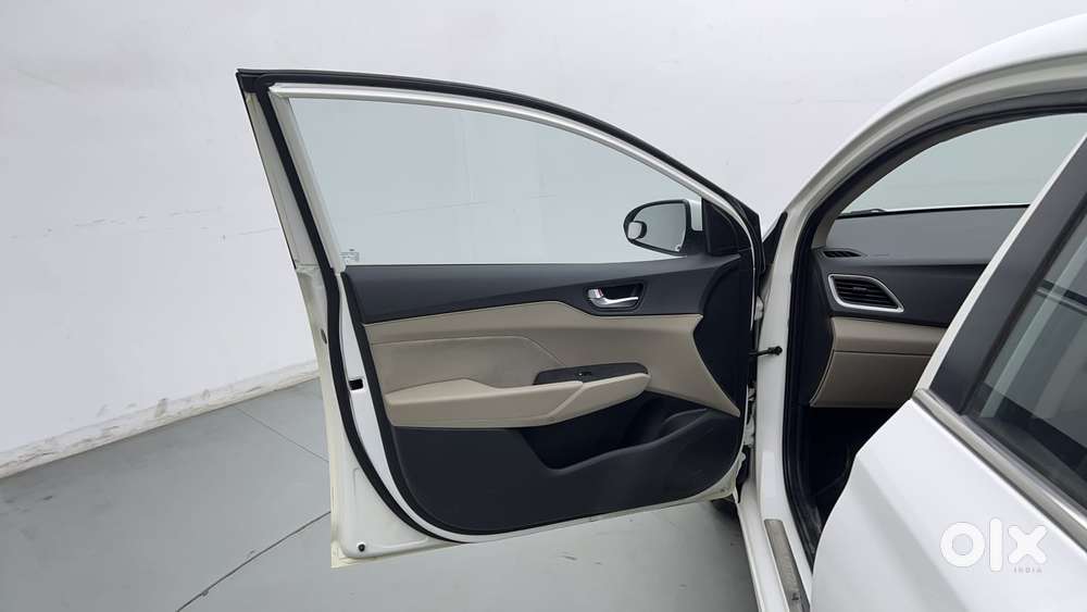 Hyundai Verna [2015-2017] Fluidic 4s 1.6 Crdi Sx (o) At, 2018, Petro..