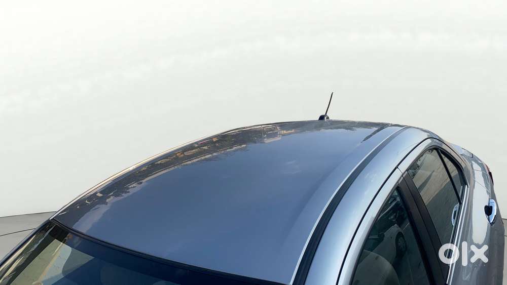 Maruti Suzuki Swift Dzire Zxi + Amt, 2022, Petrol