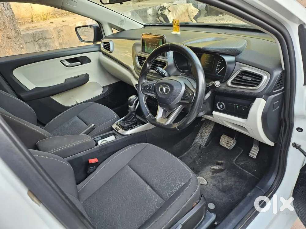 Tata Altroz Xza+( S ) Automatic Sunroof 2023