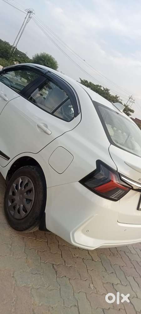 Maruti Suzuki Dzire 1.2 Vxi, 2025, Petrol