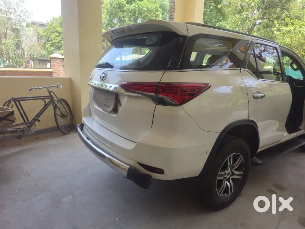 Toyota Fortuner 2018 Diesel 176000 Km Driven