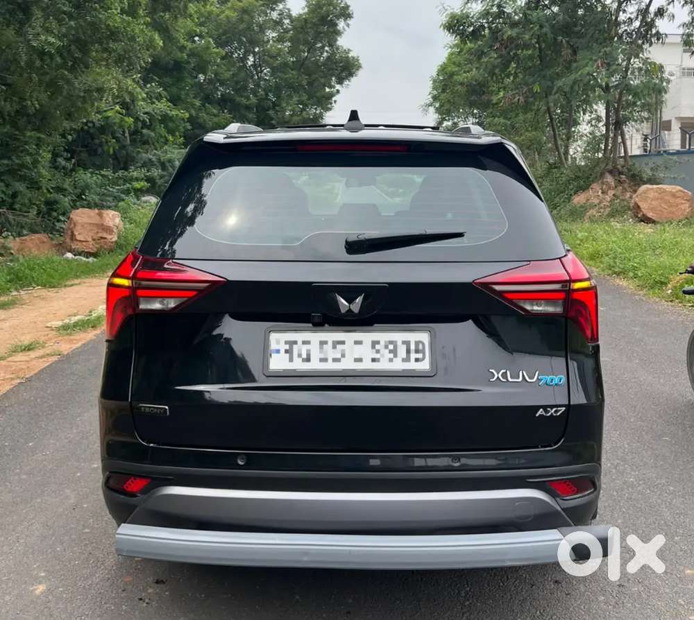 Mahindra Xuv700 Ax7 2025