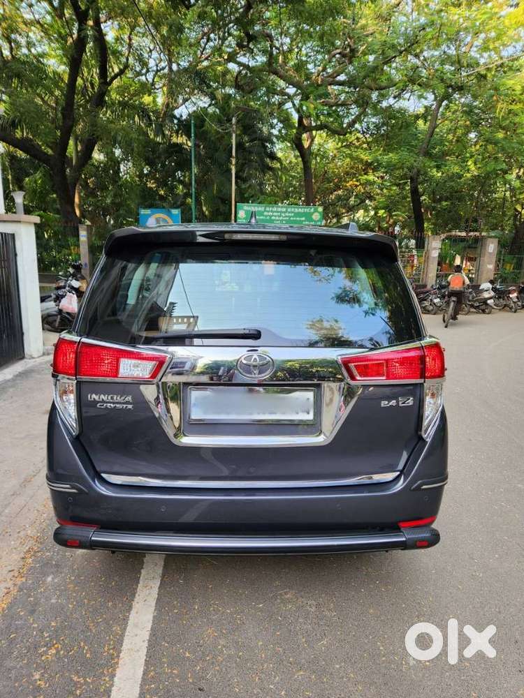 Toyota Innova Crysta