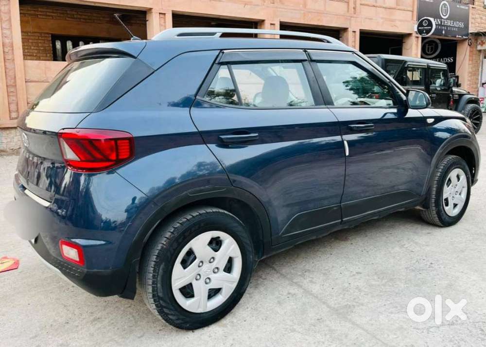 Hyundai Venue S 1.2 Petrol, 2022, Petrol