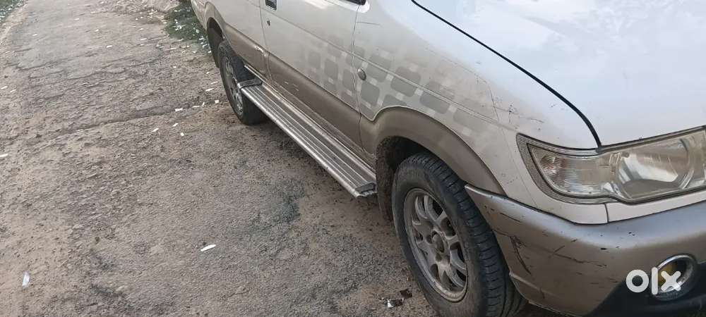 Chevrolet Tavera Neo 2013