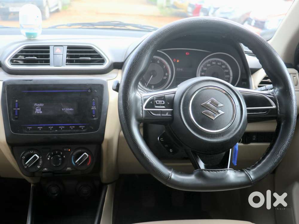 Maruti Suzuki Dzire 1.2 Vxi, 2022, Petrol