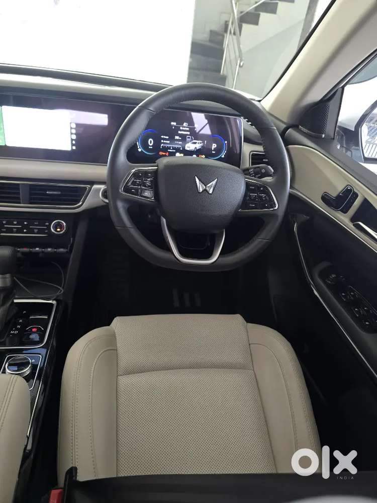 Mahindra Xuv700 Ax7 L 2024 Diesel Luxury