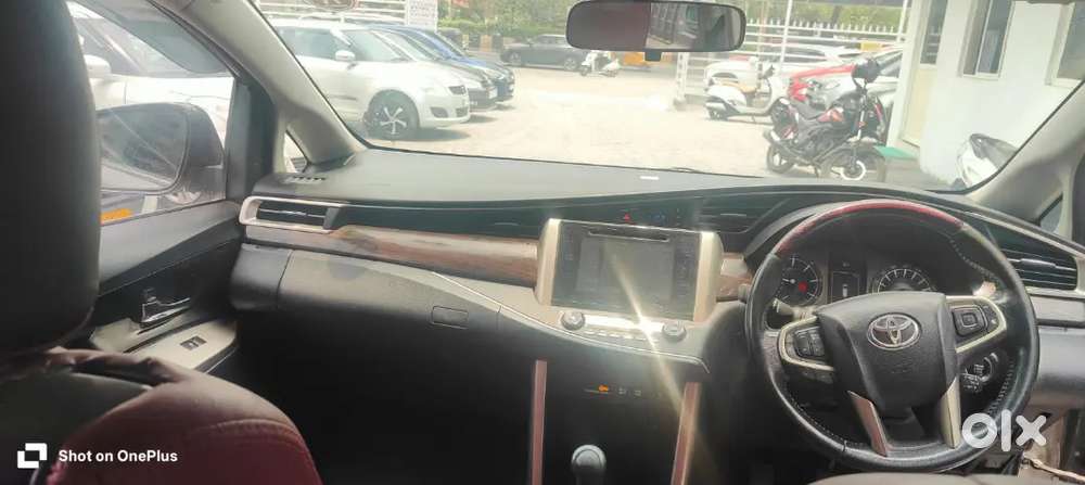 Toyota Innova Crysta 2018 Diesel 200000 Km Driven