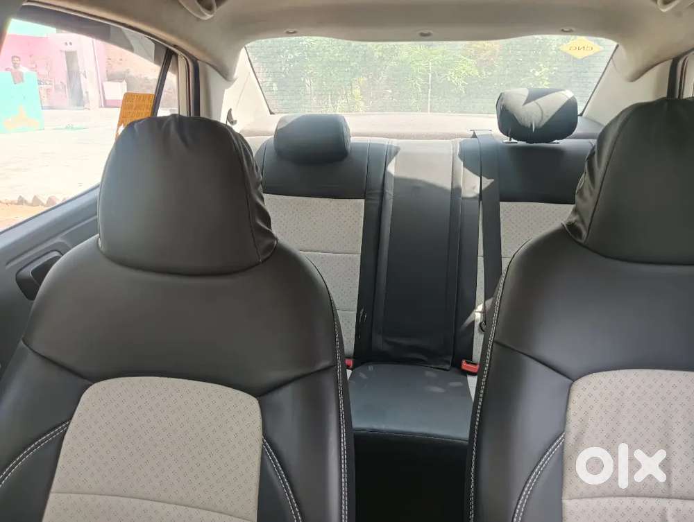 Hyundai Aura Cng 2023  Low Km Driven  Single Owner