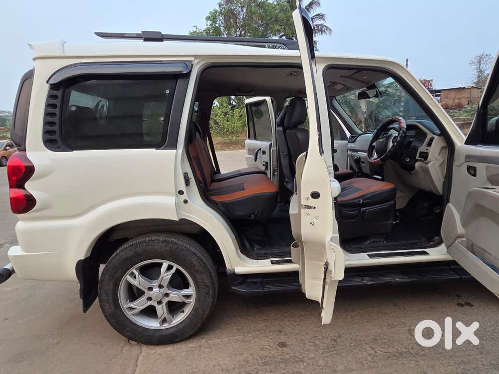 Mahindra Scorpio S10, 2016, Diesel