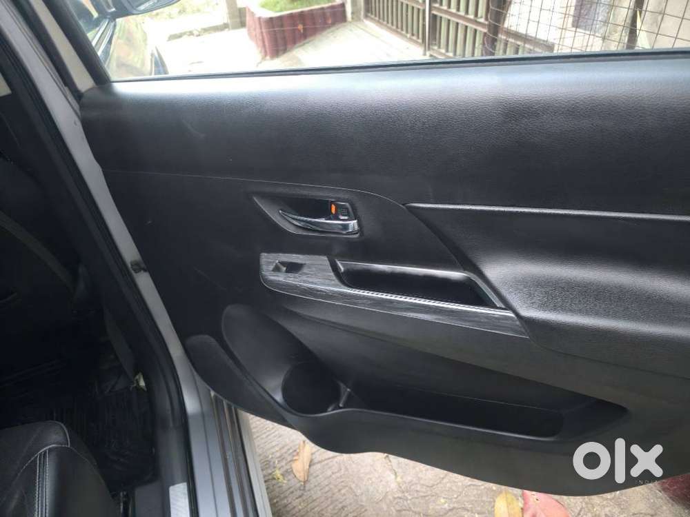 Maruti Suzuki Xl6 1.5 Alpha Plus Dual Tone Mt, 2020, Cng & Hybrids