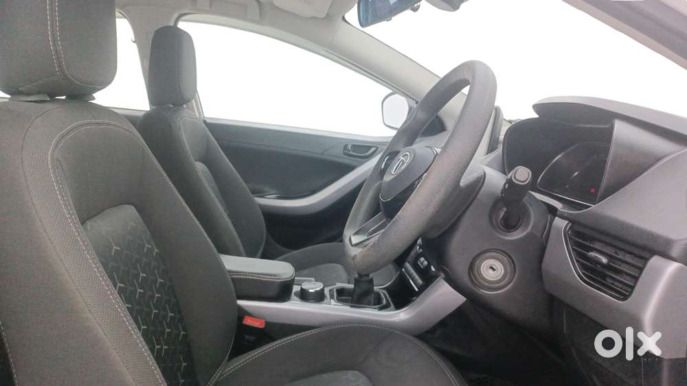 Tata Nexon 1.2 Revotron Xm (s), 2022, Petrol