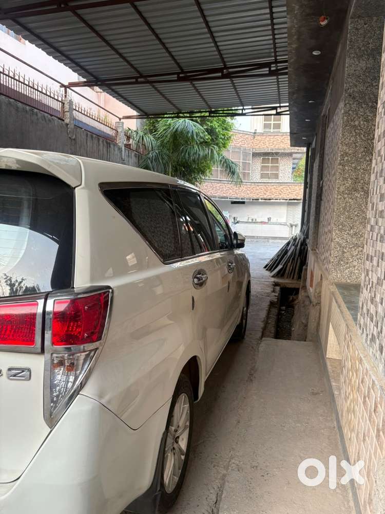 2016 Toyota Innova Crysta Zx 2.4 Diesel Manual | Single Owner
