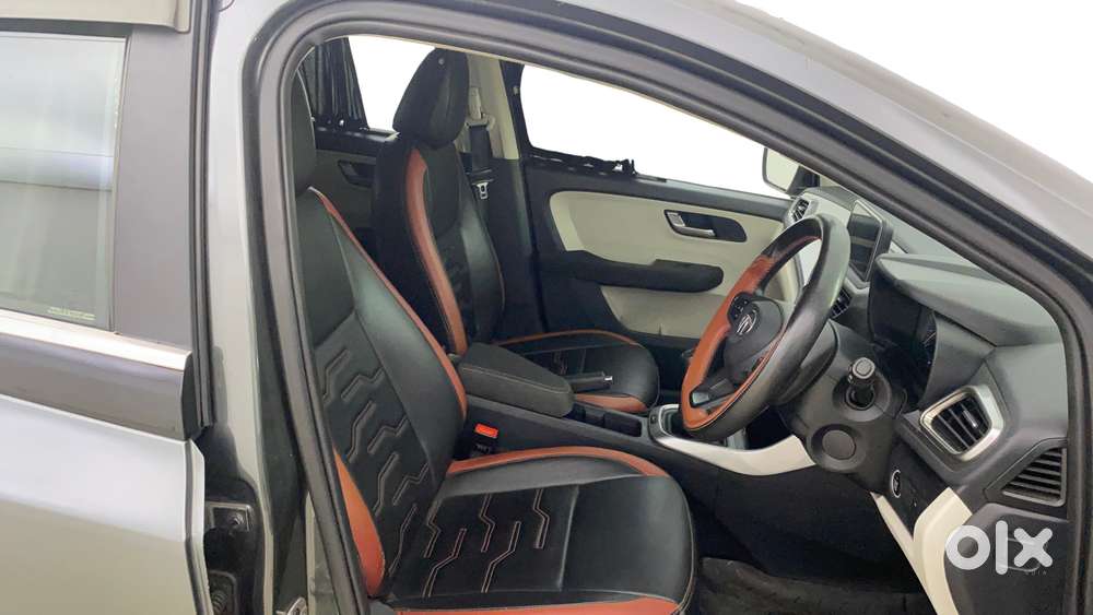 Tata Altroz Xz, 2023, Petrol