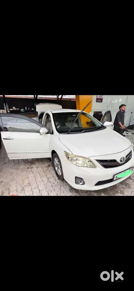 Toyota Corolla Altis 2012