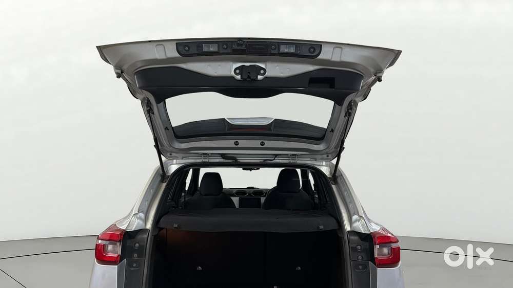Nissan Magnite 1.0 Xv, 2022, Petrol
