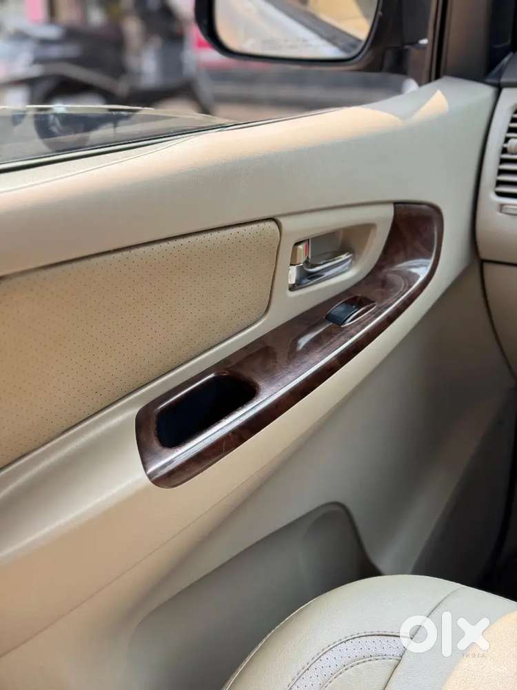 Well Maintained Family Using Innova, Urgent Sale