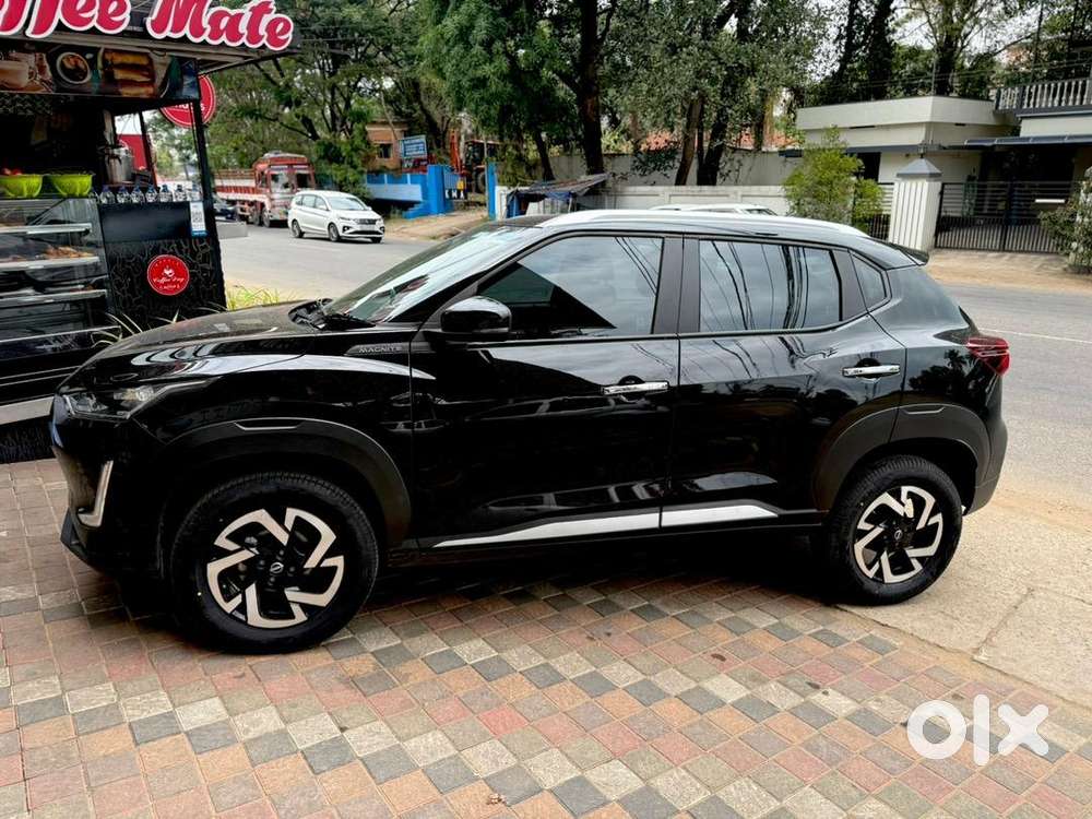 Nissan Magnite 2024 Petrol Well Maintained