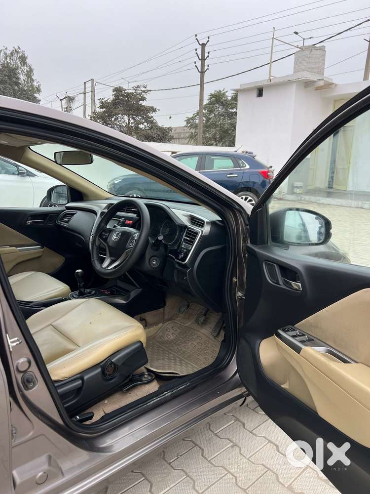 Honda City 1.5 V 5th Gen I-vtec Mt, 2015, Petrol