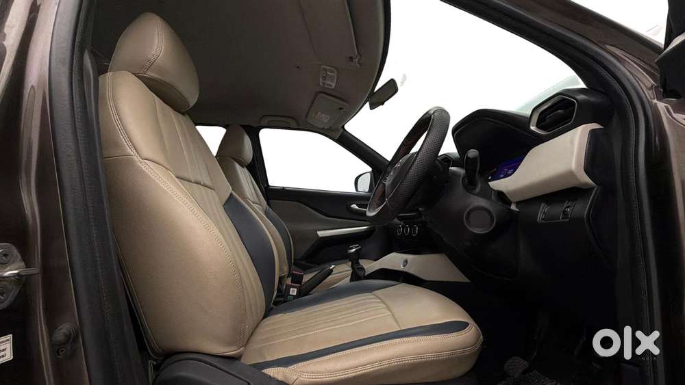 Nissan Magnite 1.0 Xv Turbo Cvt, 2022, Petrol