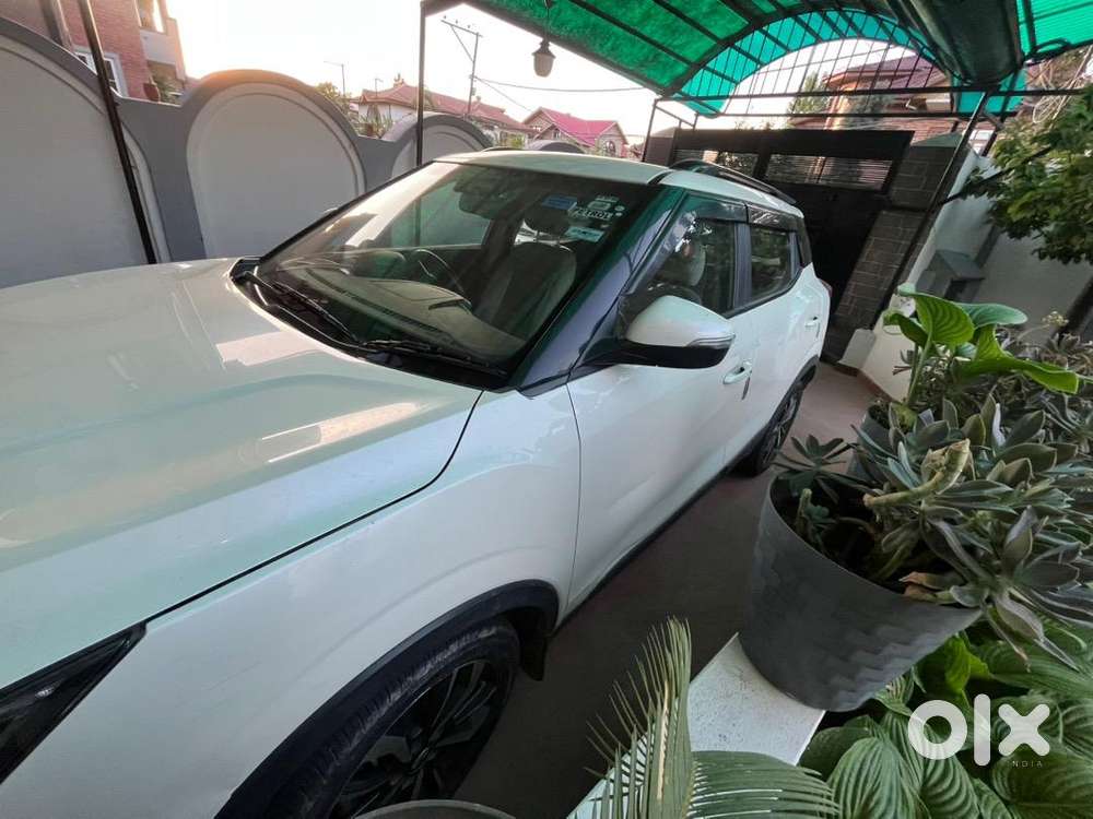 Mahindra Xuv300 2022 Petrol 31363 Km Driven