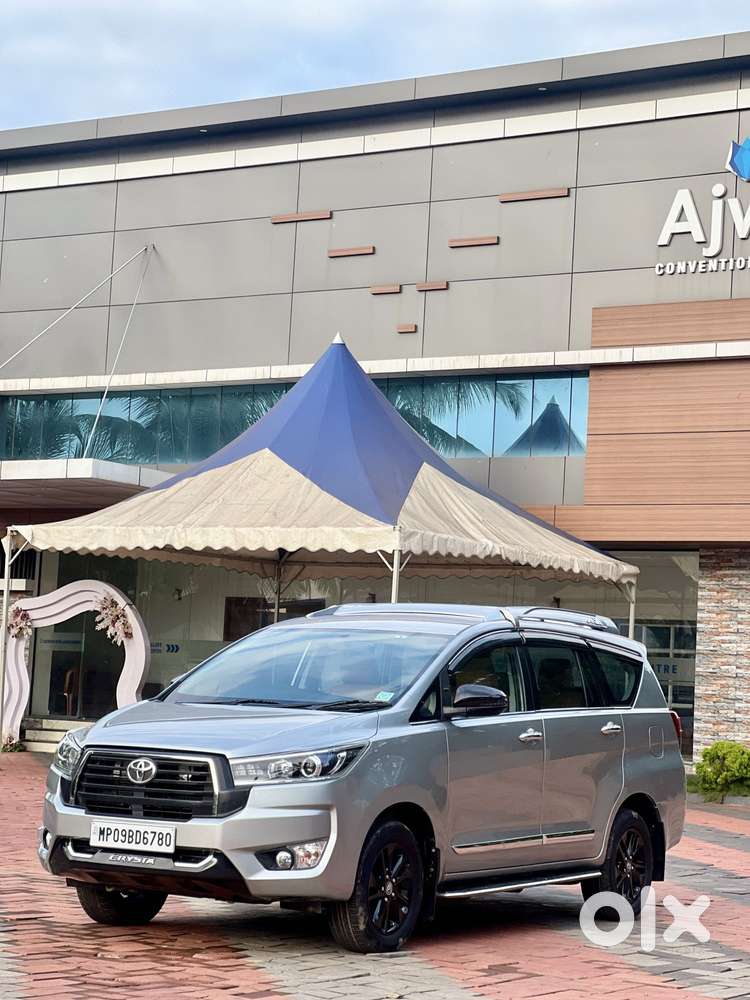 Toyota Innova Crysta 2.4 V, 2016, Diesel