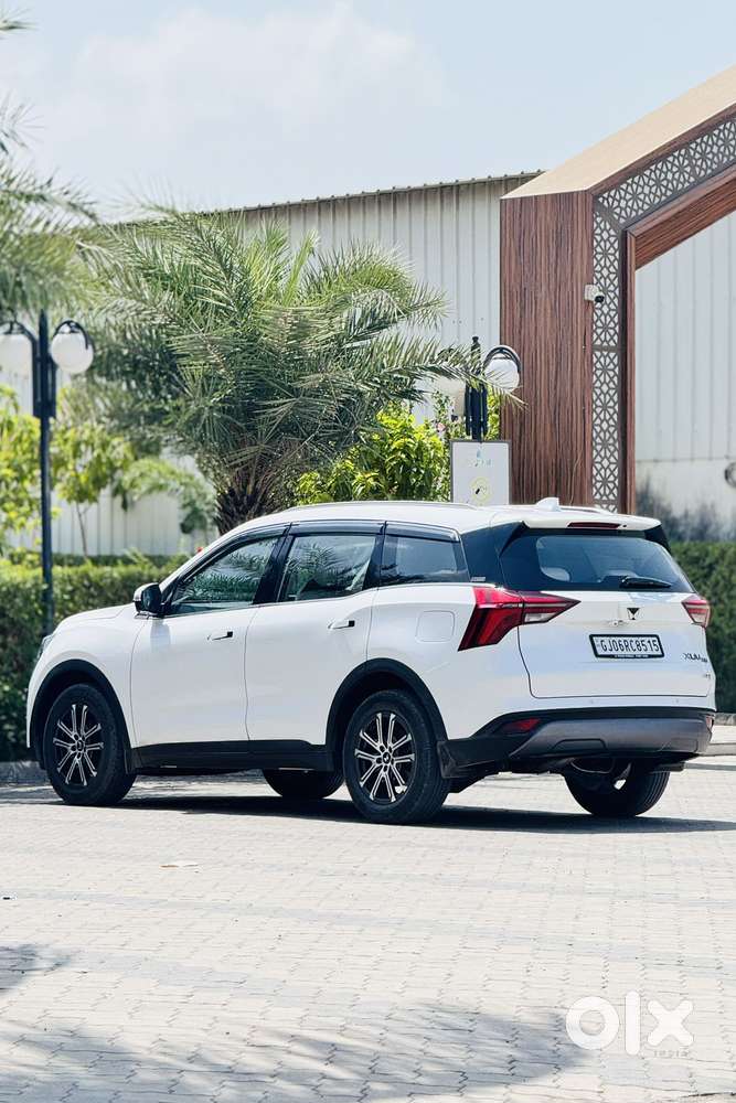 Mahindra Xuv700 2.2 Ax 7 Diesel At Luxury Pack Str, 2025, Diesel