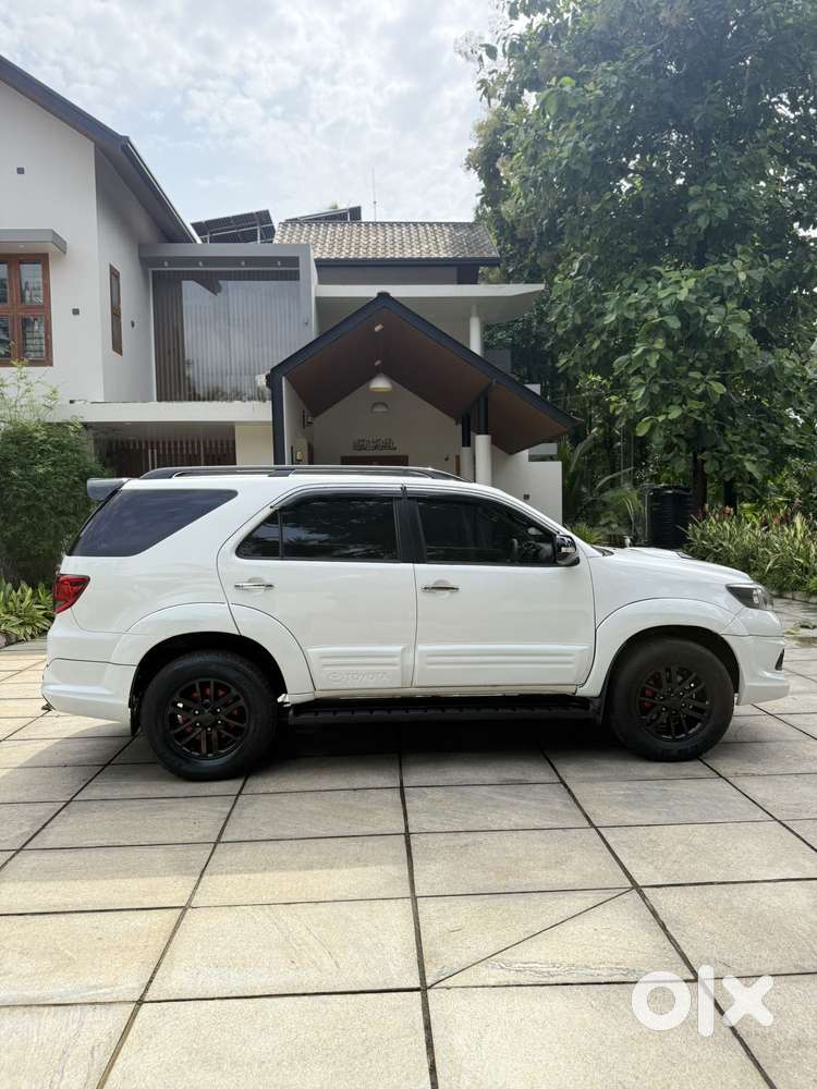 Toyota Fortuner 3.0 Ltd, 2012, Diesel