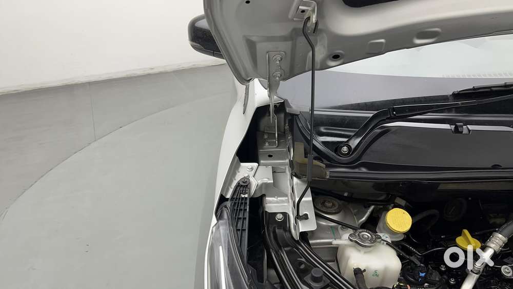 Nissan Magnite 1.0 Xv, 2023, Petrol