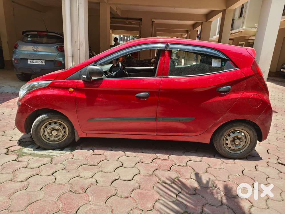 2017 Hyundai Eon Petrol Manual - 22k Km Driven