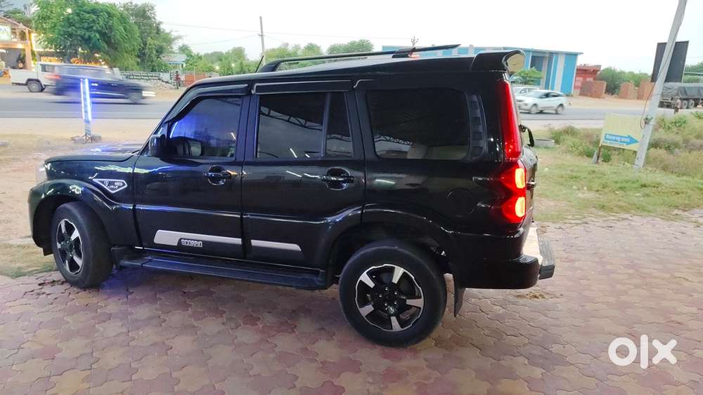 Mahindra Scorpio Classic 2023