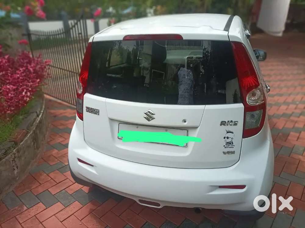 Good Condition, Single Owner, Tyre 70%.