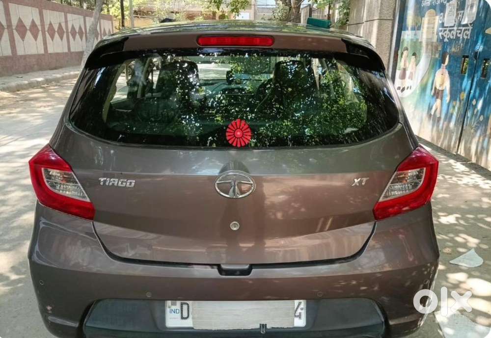 Tata Tiago Xt Rhythm 2018 (21k Kms Driven,brown) Is Pristine Condition
