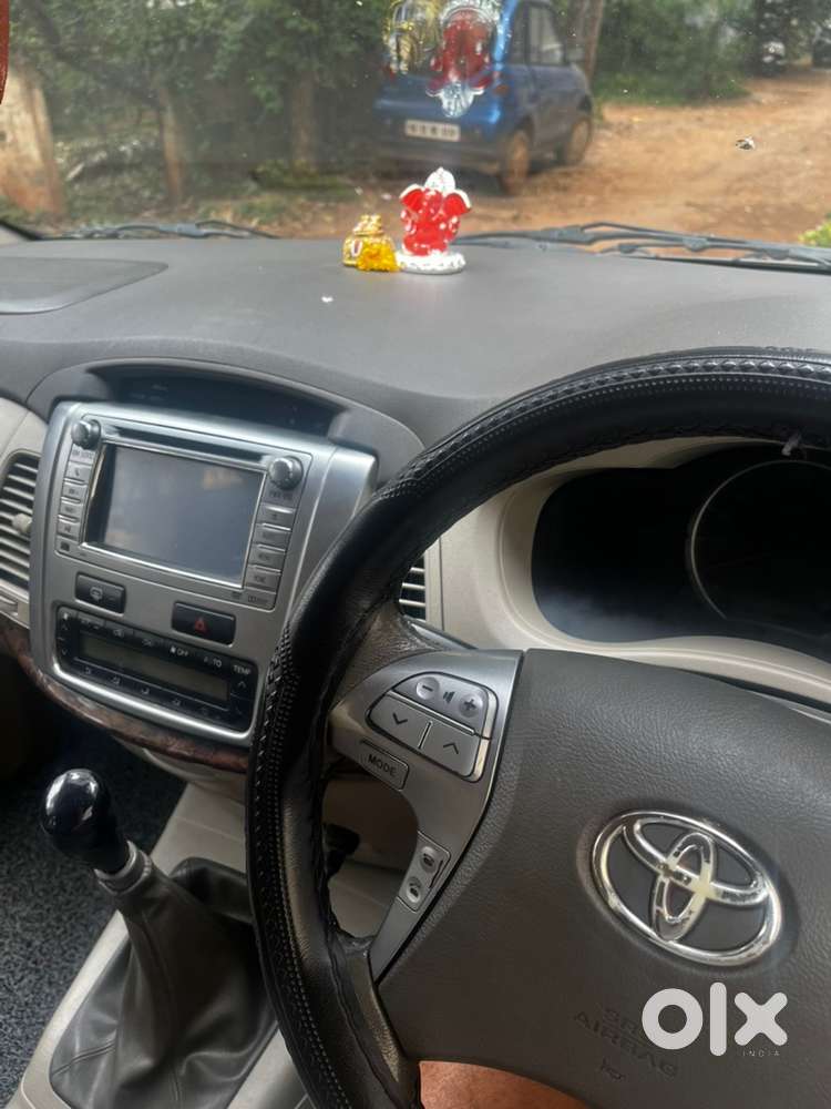Toyota Innova 7 Str 2014