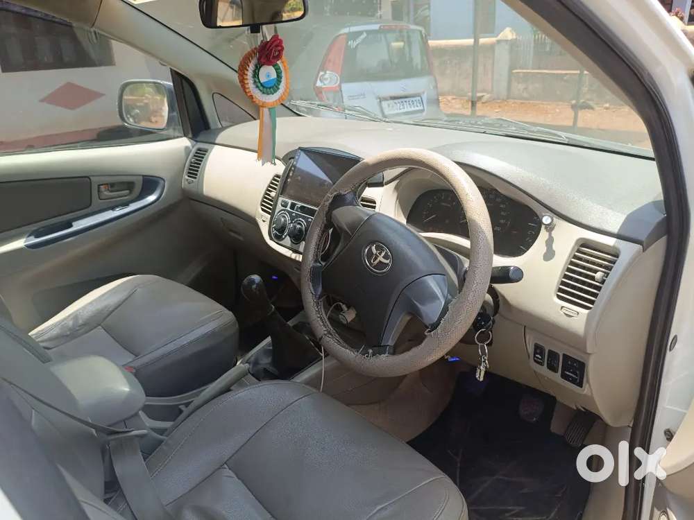 Toyota Innova 2013 Diesel 299999 Km Driven