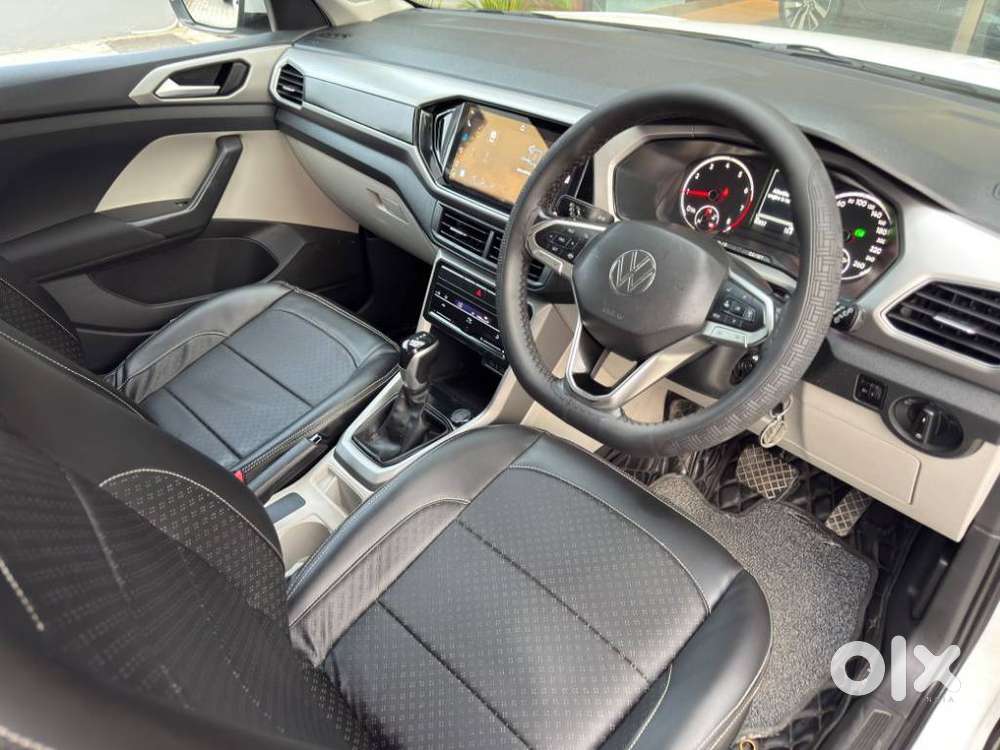 Volkswagen Taigun 1.0 Tsi Highline At, 2022, Petrol