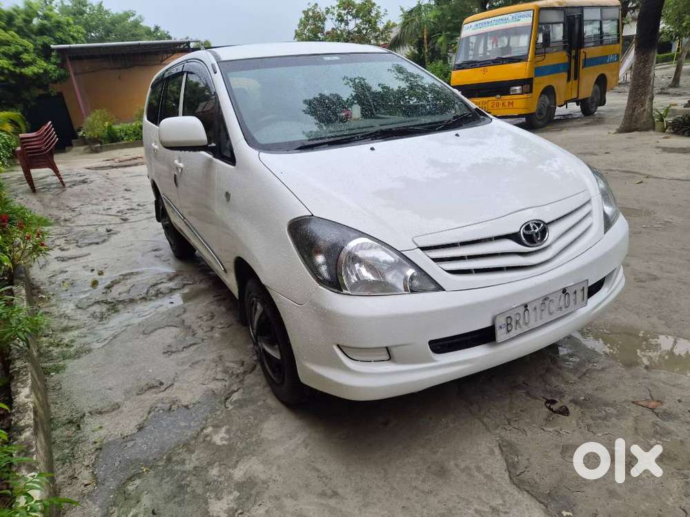 Toyota Innova 2.0 G2 2011